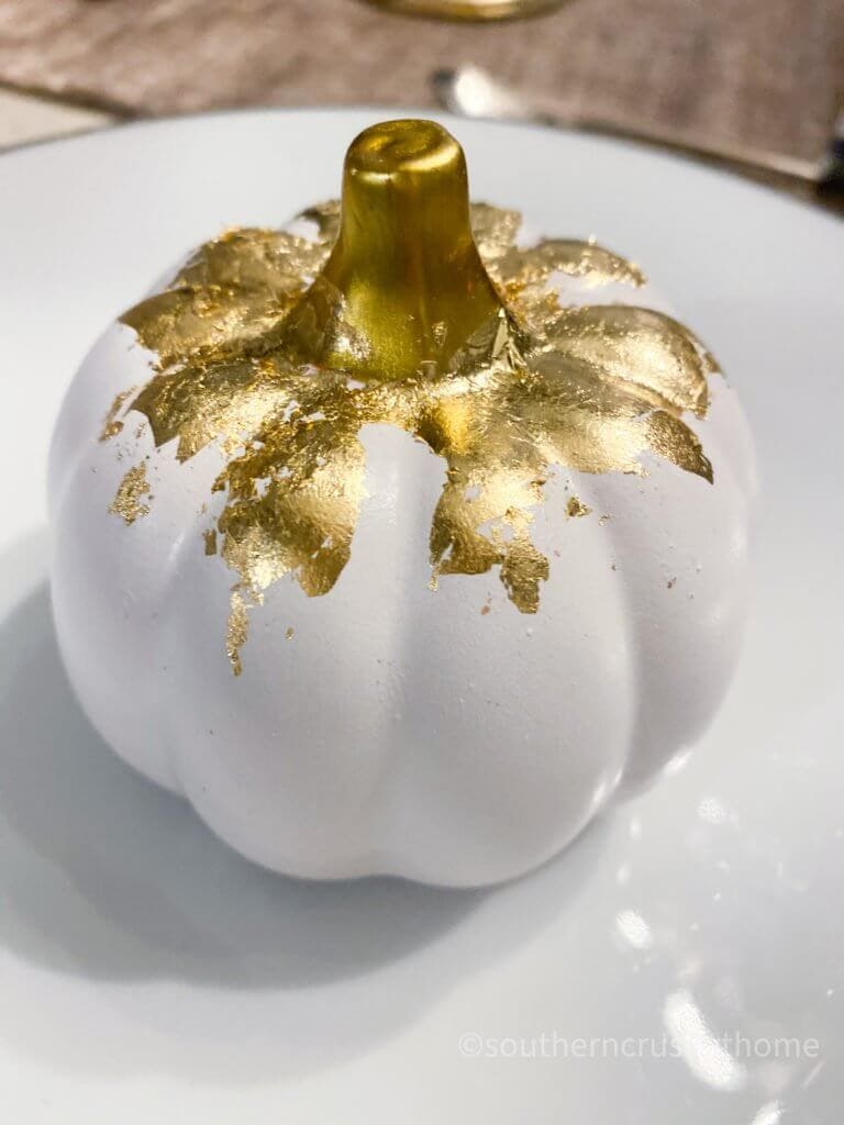 Mini Pumpkin with gold leaf white final