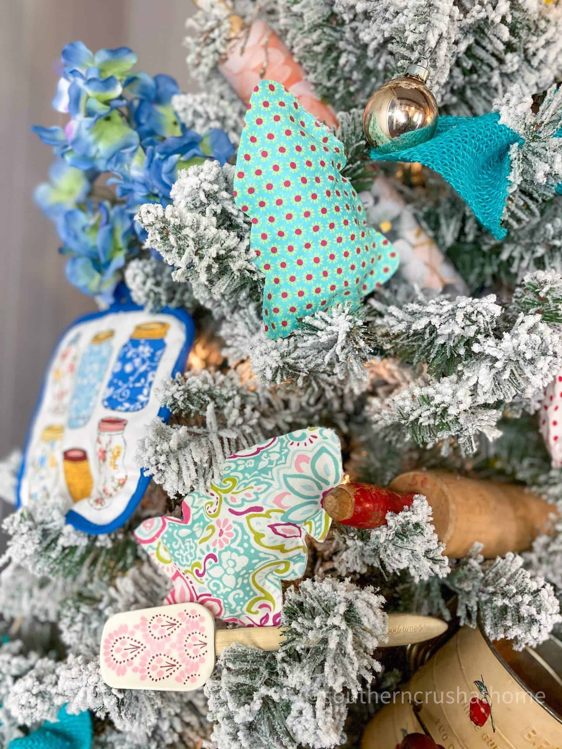 Pioneer Woman themed Christmas Tree decorating ideas