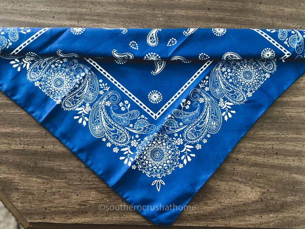 folding bandana for bow