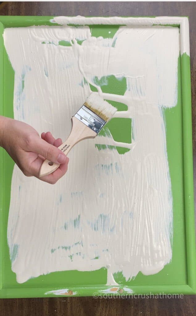 painting the wooden tray with chalk paint