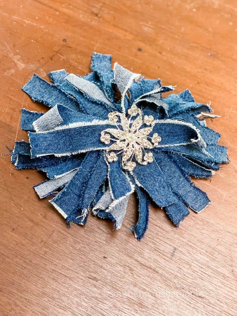 completed jean messy bow