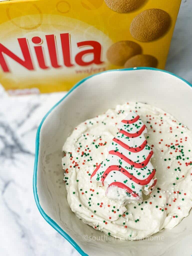 little debbie christmas tree cake dip with nilla wafers box