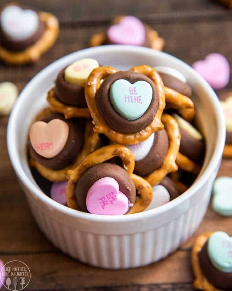 pretzel valentine's day treats