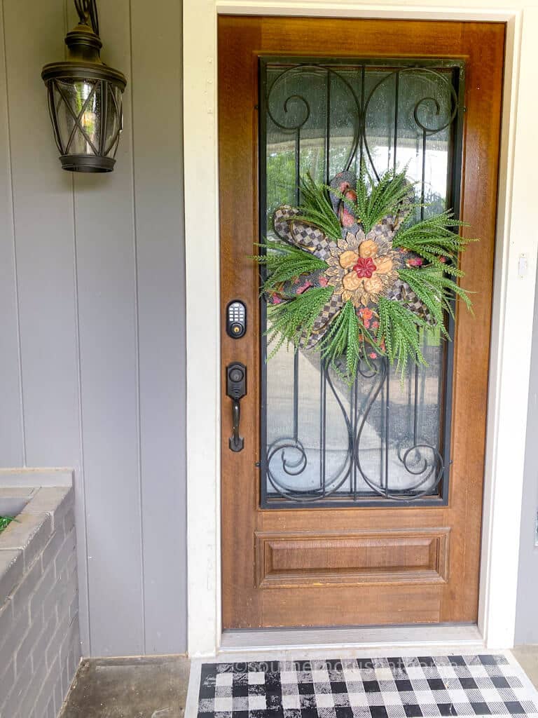full door view of flip flop wreath