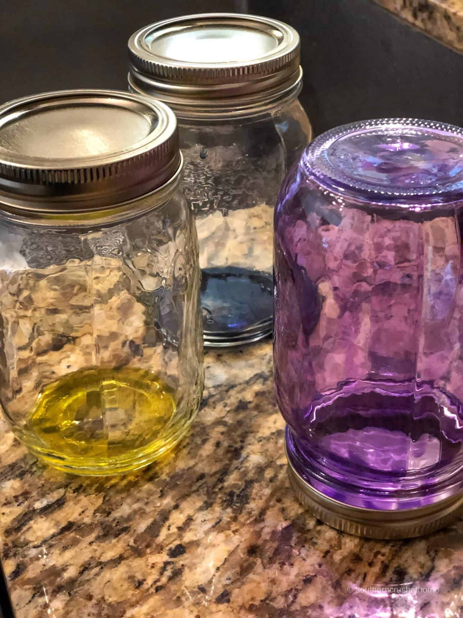 https://www.southerncrushathome.com/diy-stained-glass-mason-jars/diy-stained-glass-mason-jars-upside-down/