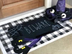 Halloween-stenciled-doormat-diy-closeup