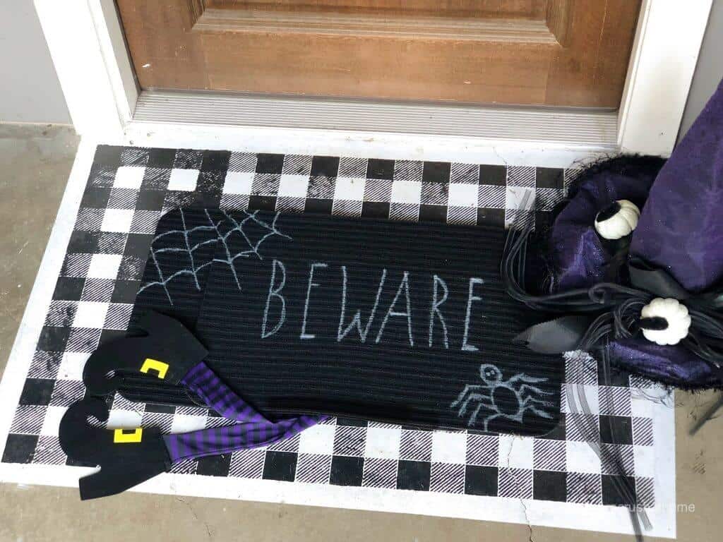 Halloween-stenciled-doormat-diy-overhead