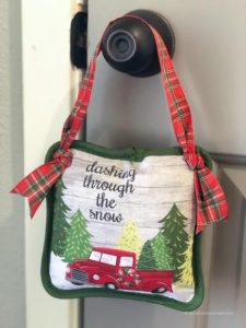 Potholder-Pillow-Doorknob-DIY-final