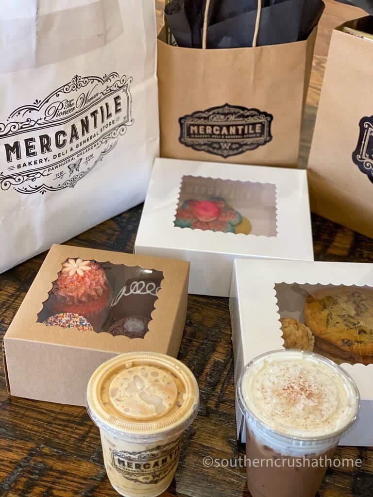pioneer woman mercantile decor trip cupcakes and treats