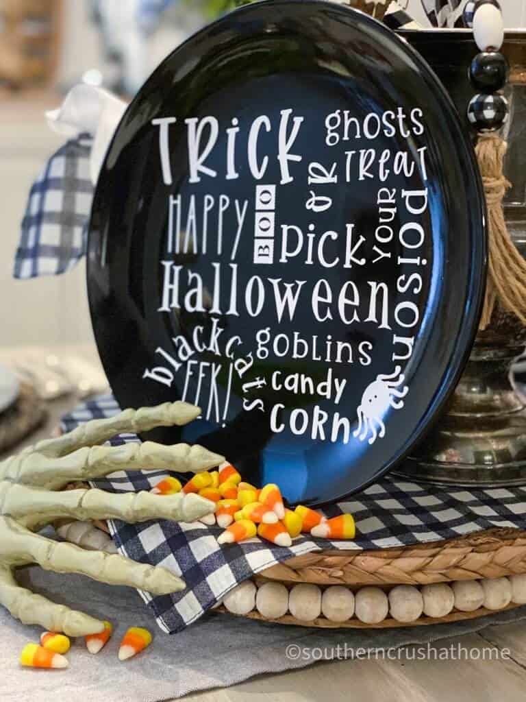 halloween cricut dollar store place centerpiece