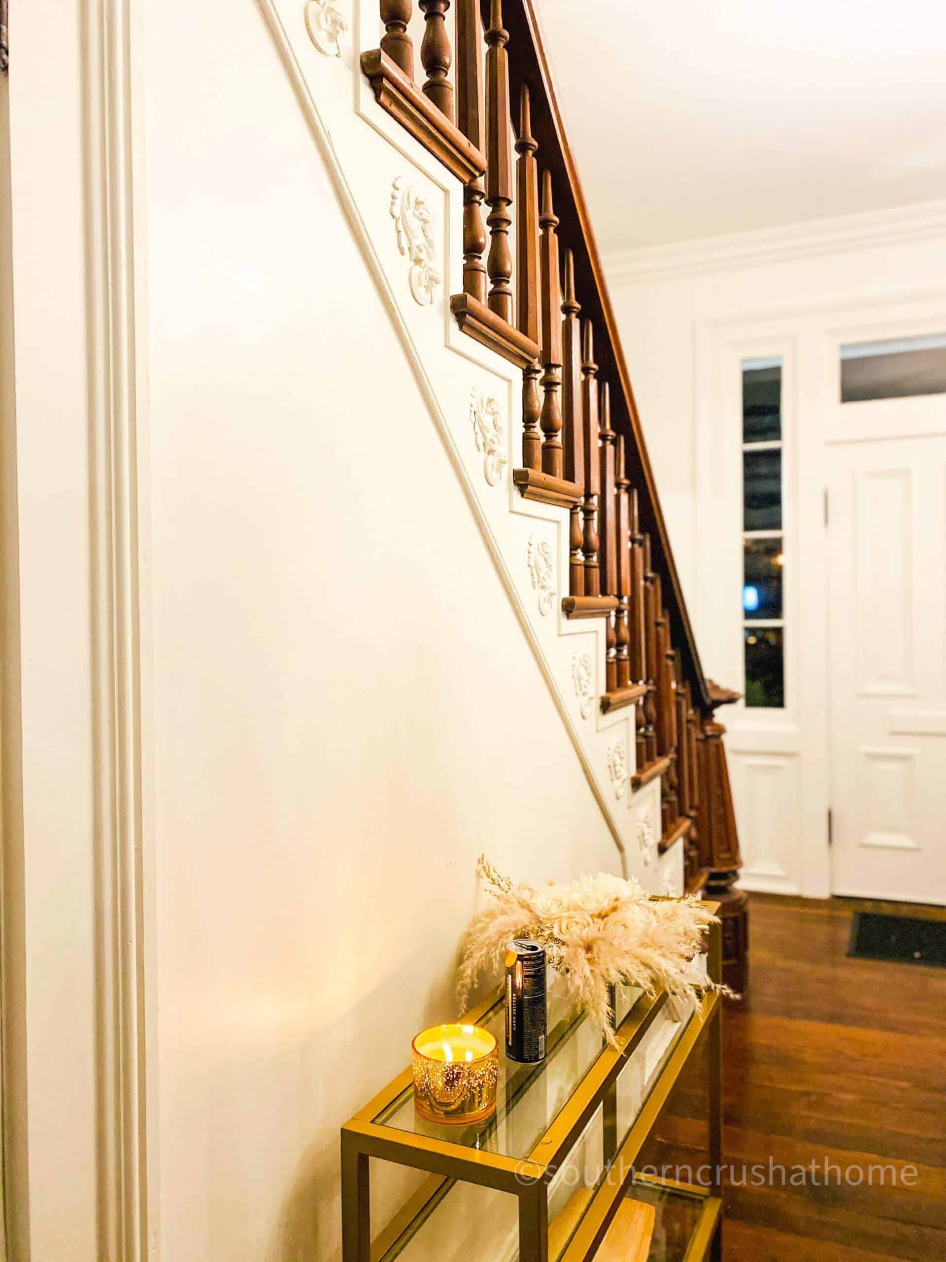 Bingham House Queen Wedding stairway