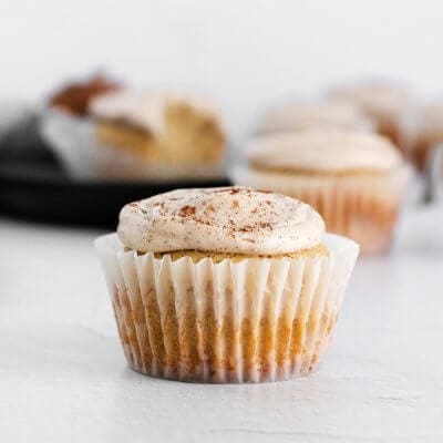 Cinnamon & Vanilla Bean Cupcakes close up