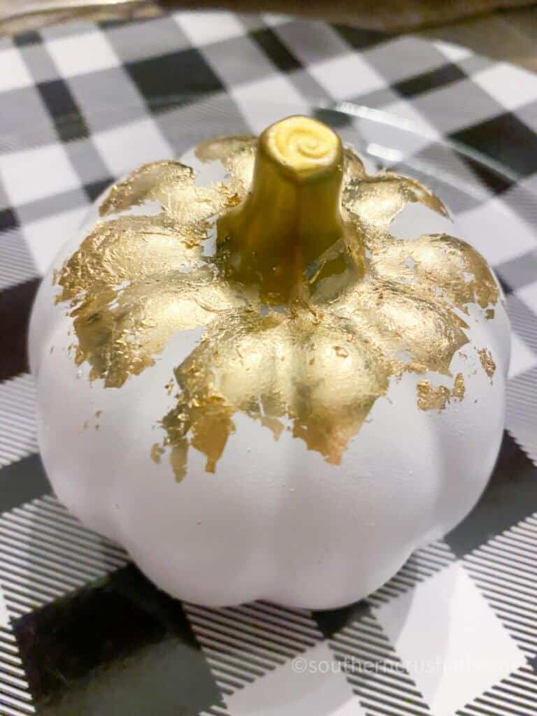 Mini Pumpkin with gold leaf final