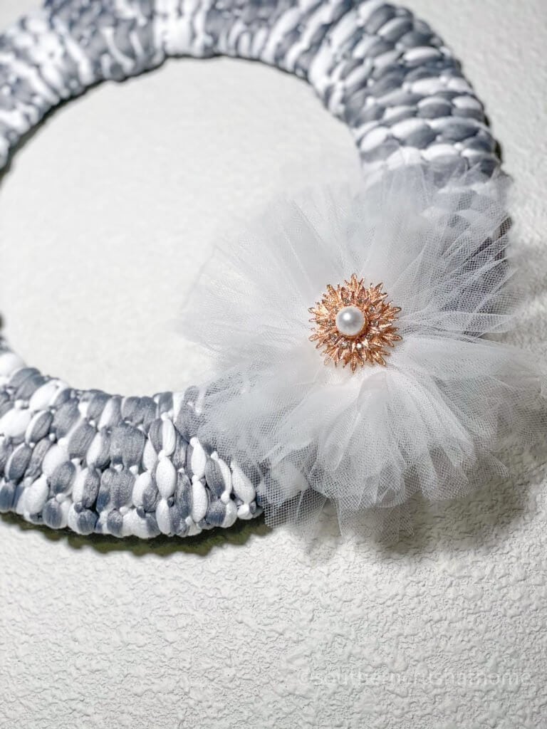 How to Make a $2 DIY Wreath with Easy Tulle Bow (using a Mop Head)