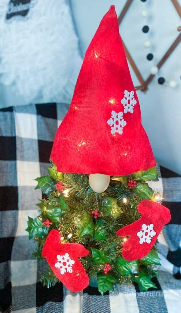 GNOME DIY Christmas Tree overhead view