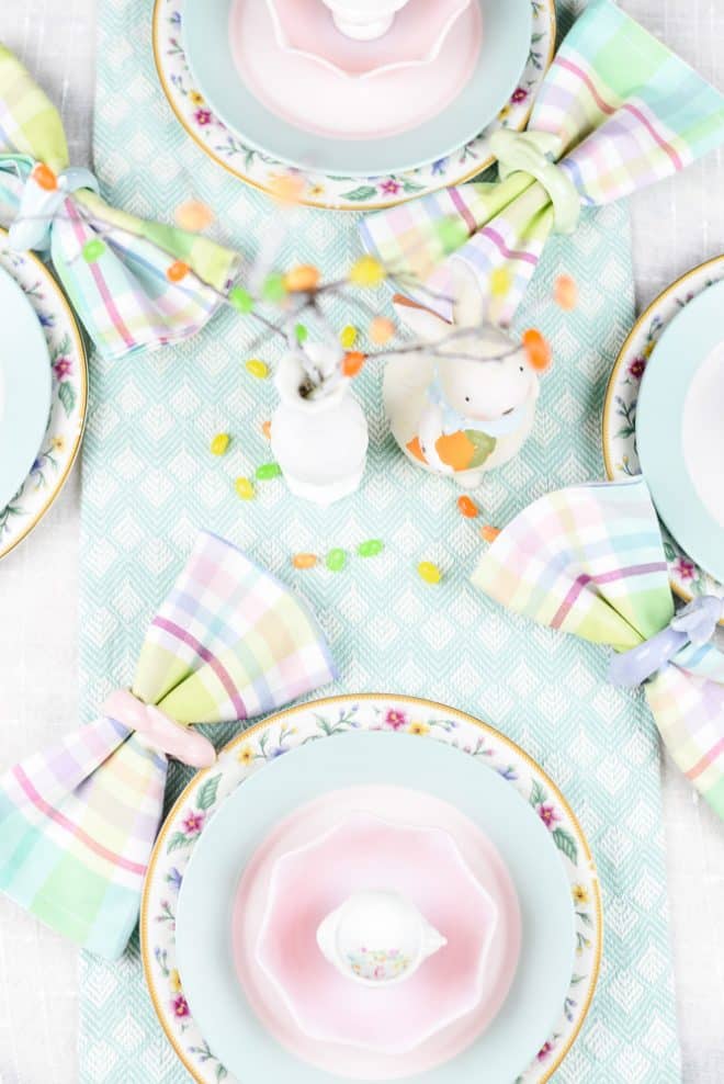 Spring-Tablescape-Overhead