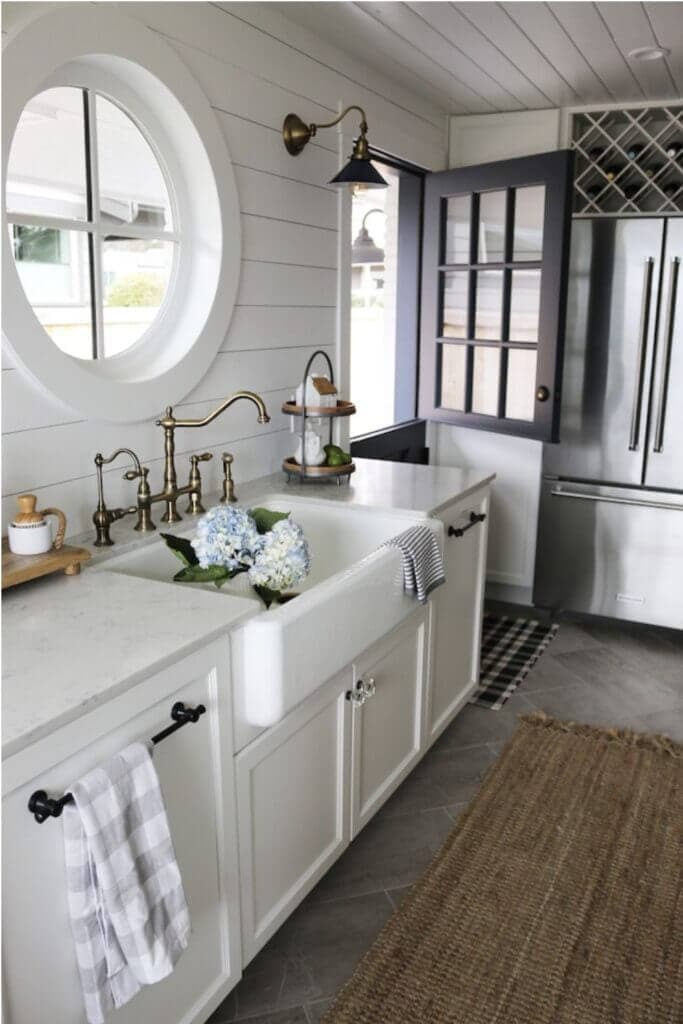 Shiplap kitchen sink