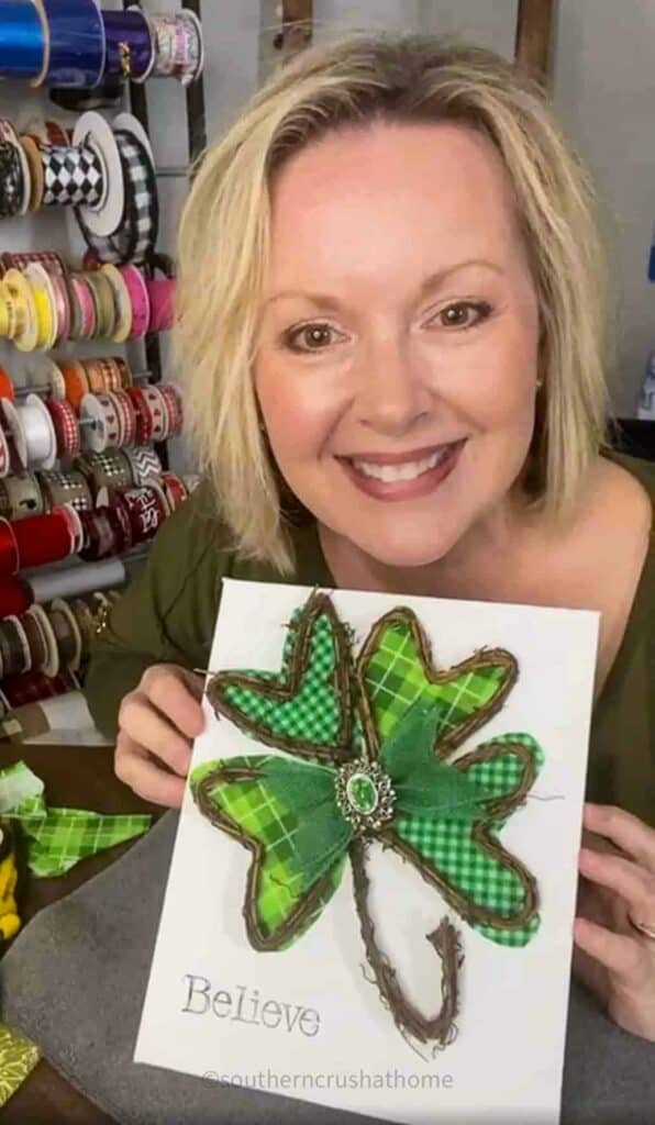 St Patrick’s Day Craft Shamrock Sign video