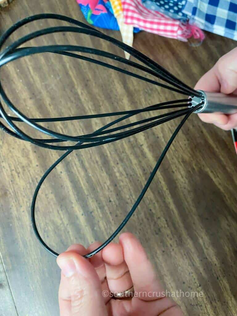 bending kitchen whisk for flowers