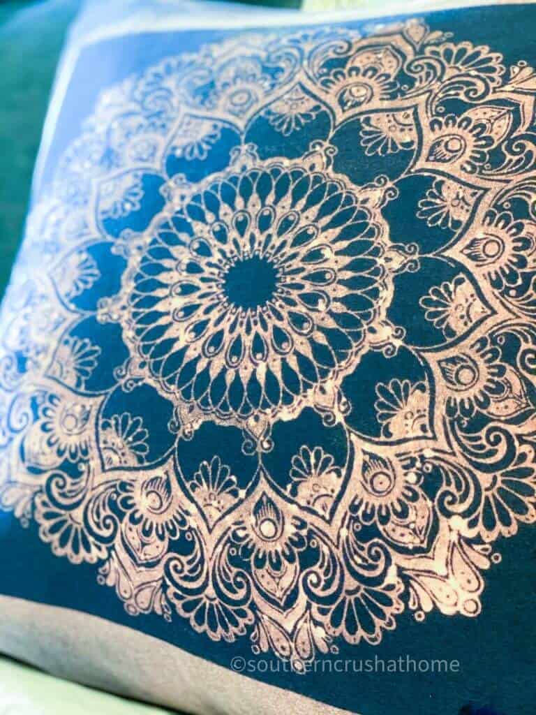 Reverse Tie Dye T-shirt Pillowcase close up