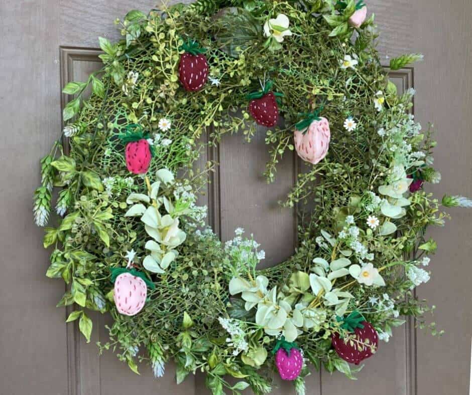 diy strawberry wreath