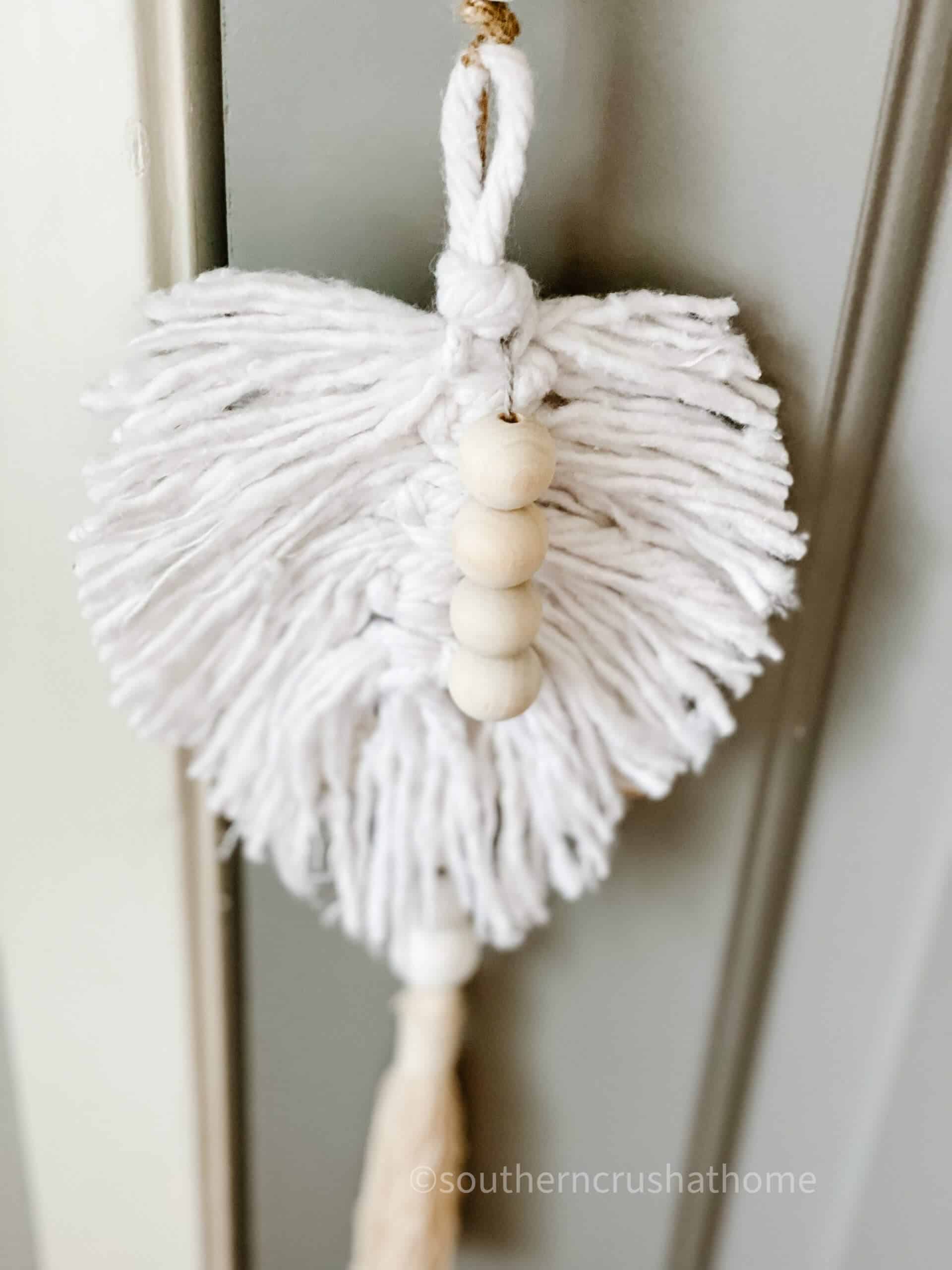 How to Make a DIY Macrame Leaf/Feather (Using a Dollar Tree Mophead)