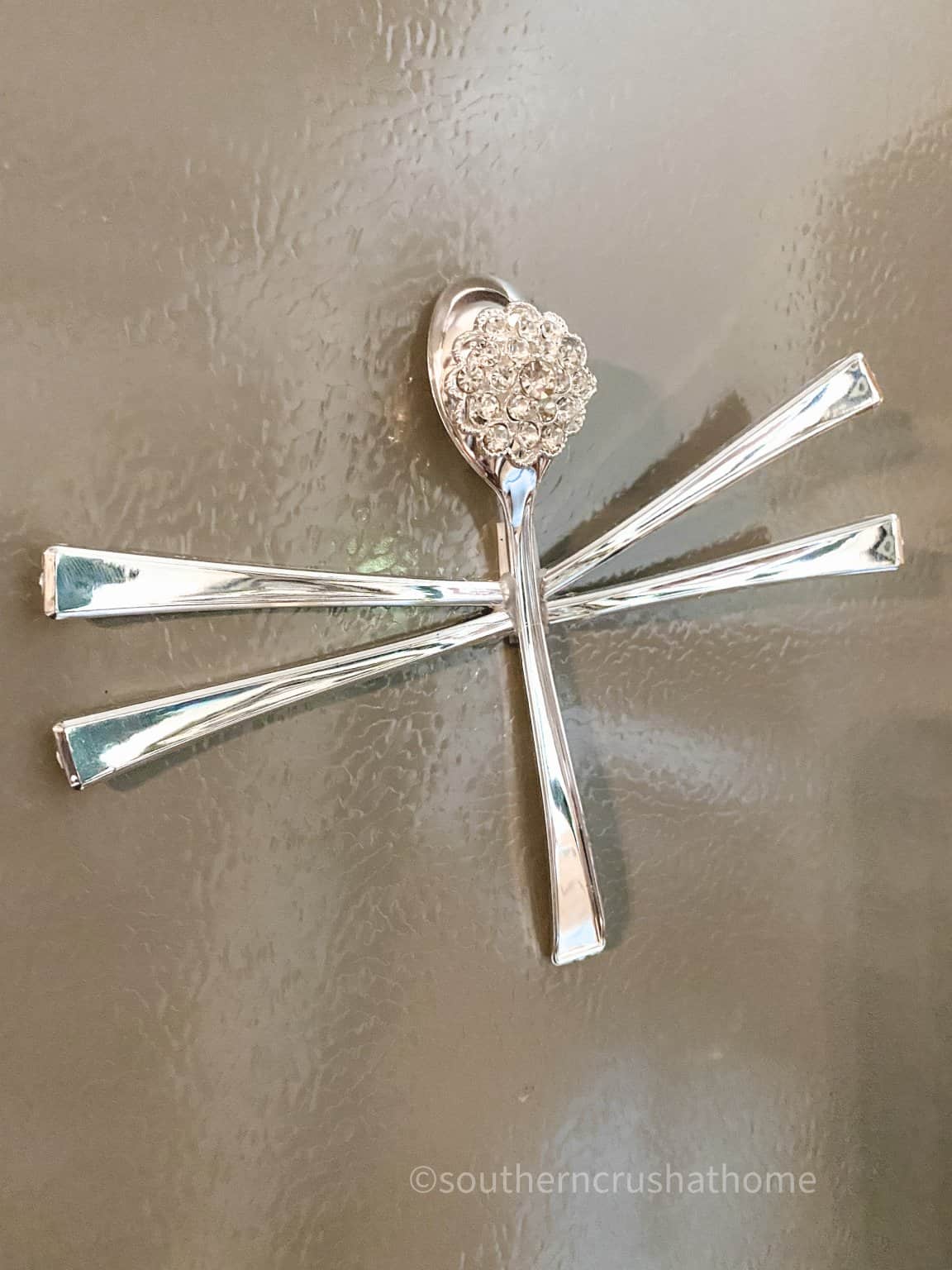 Dragonfly Craft Idea (Using Dollar Tree Plastic Spoons)
