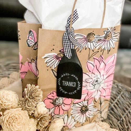 Make Adorable Wooden Spatula Gift Tags With This Dollar Tree DIY