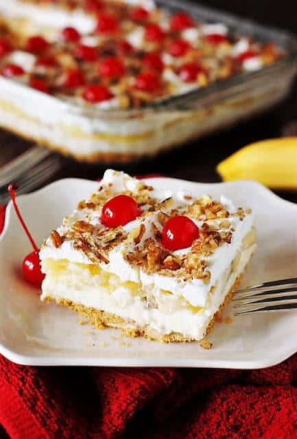 no-bake banana split cake