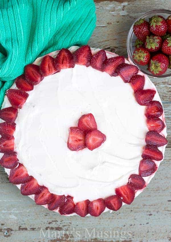 no bake strawberry cream pie