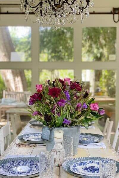 elegant summer tablescape