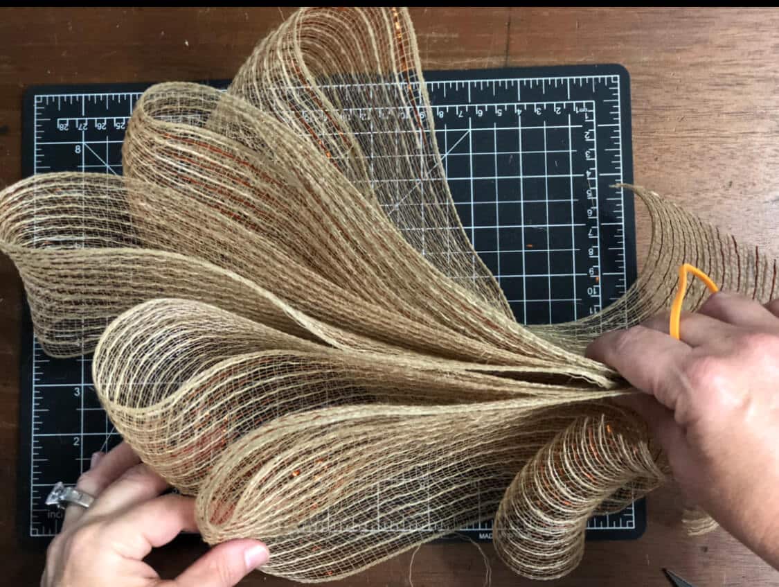 How to Make an Easy Mesh Bow (for a Wreath) Southern Crush at Home