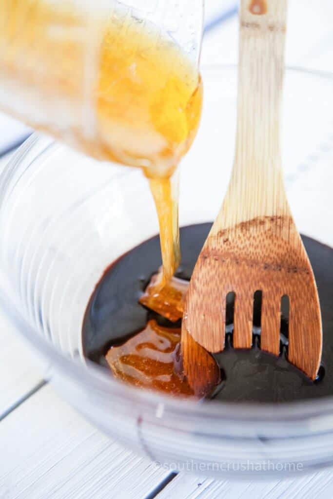 adding honey to elderberry syrup