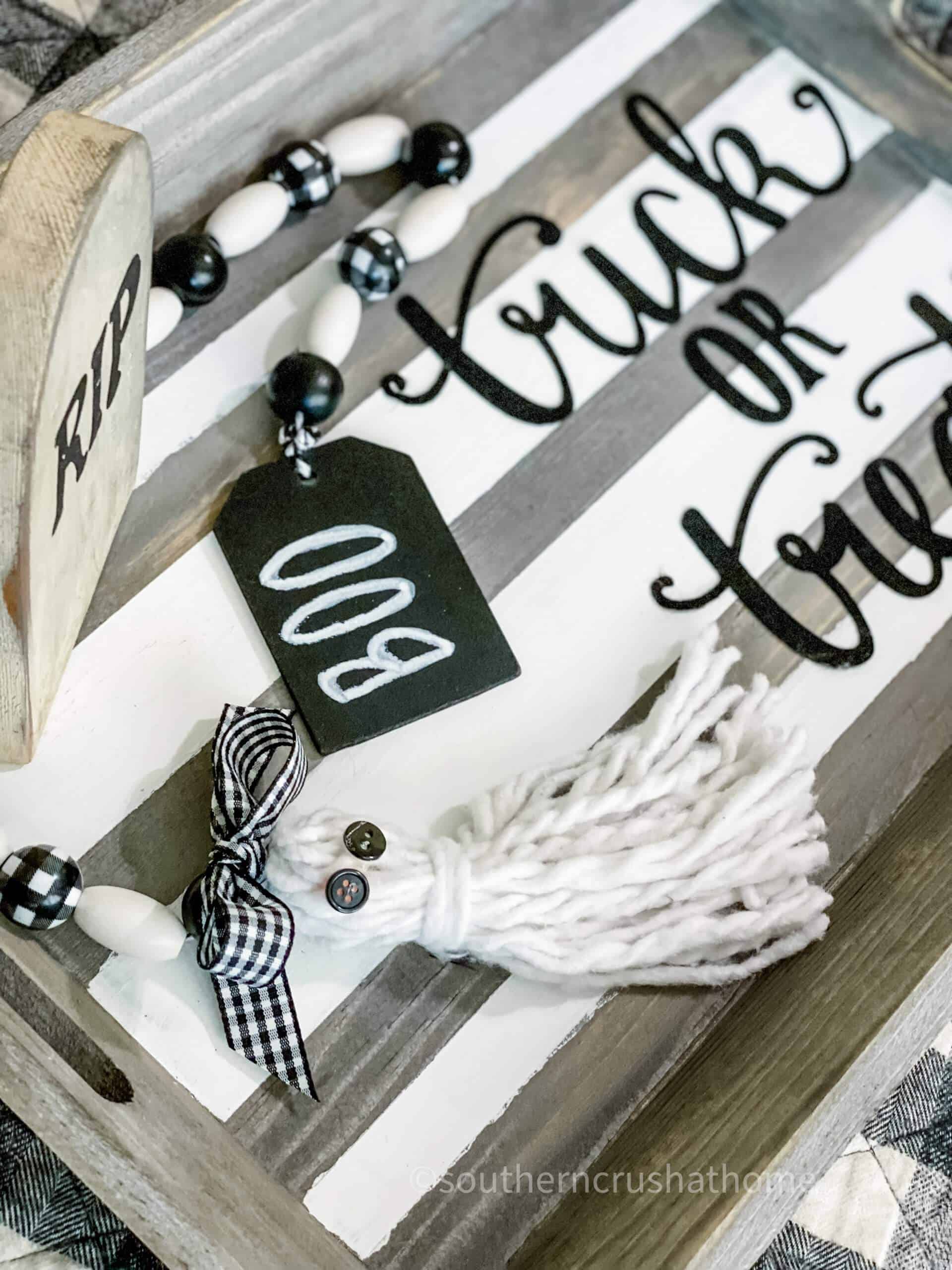 halloween garland on tray