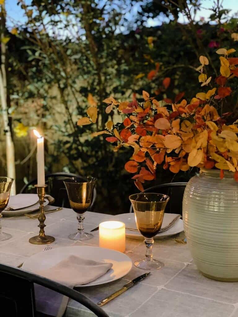 outdoor fall tablescape