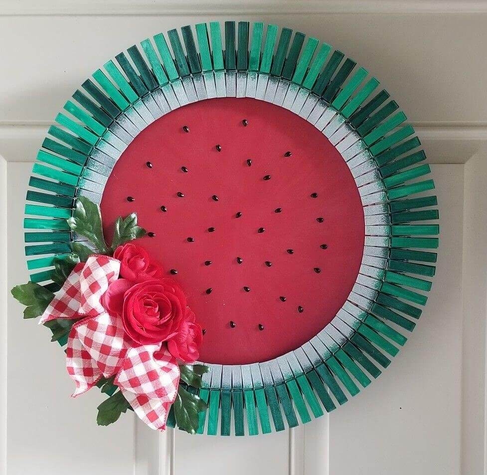 watermelon pizza pan with clothespins
