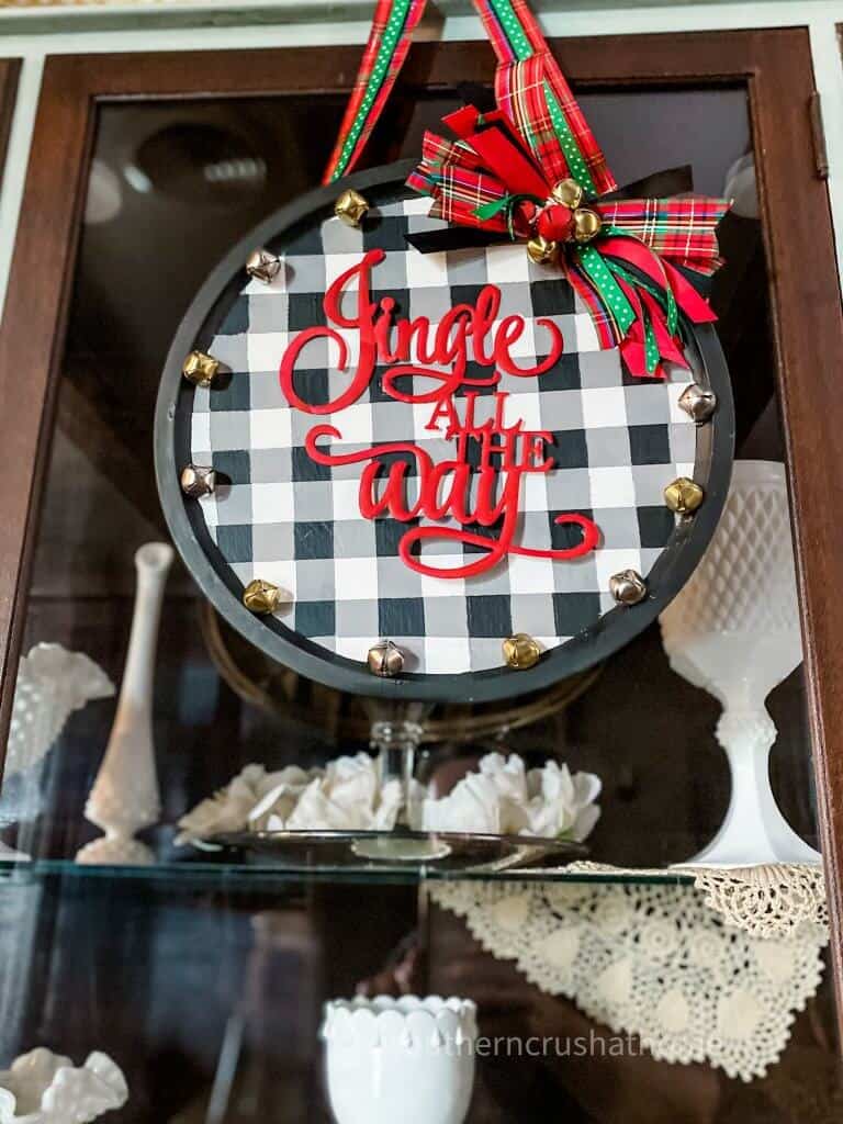 pizza pan Christmas wreath on front door