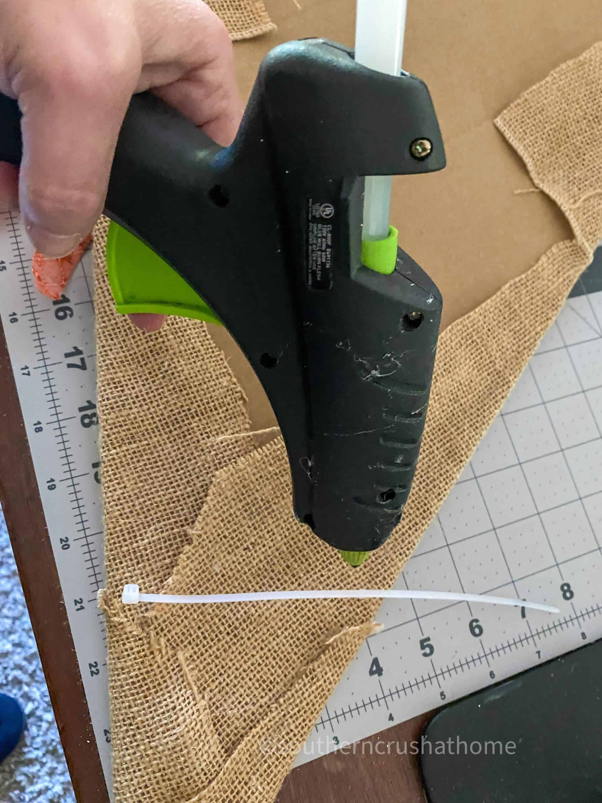 adding a zip tie hanger to back of gnome