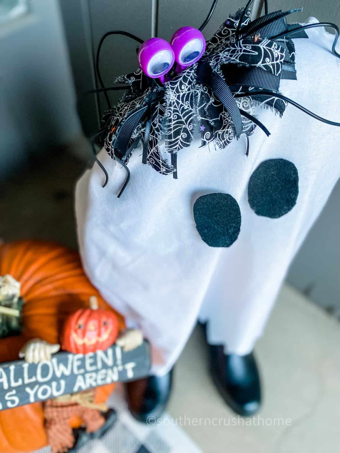 How to Make a Pool Noodle Halloween DIY Ghost