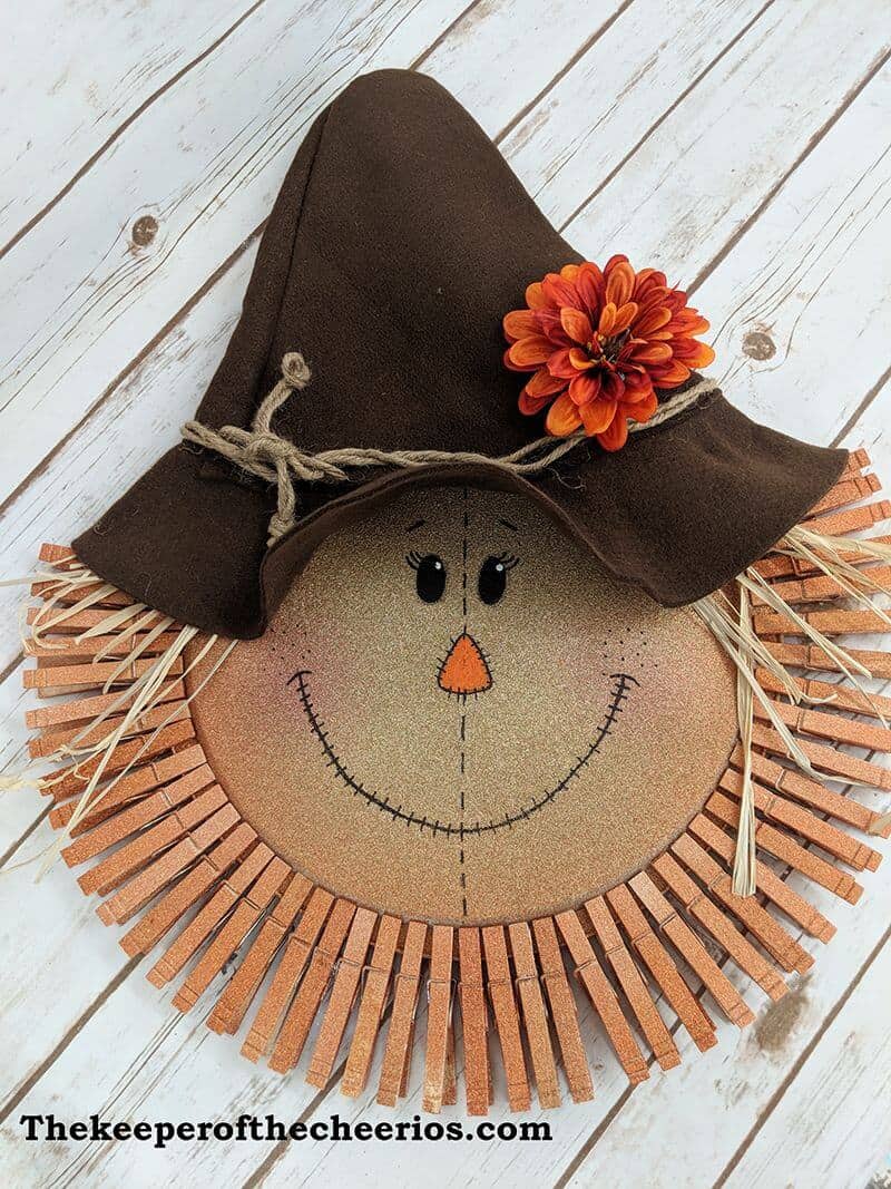 Scarecrow Pizza Pan Clothespin Wreath