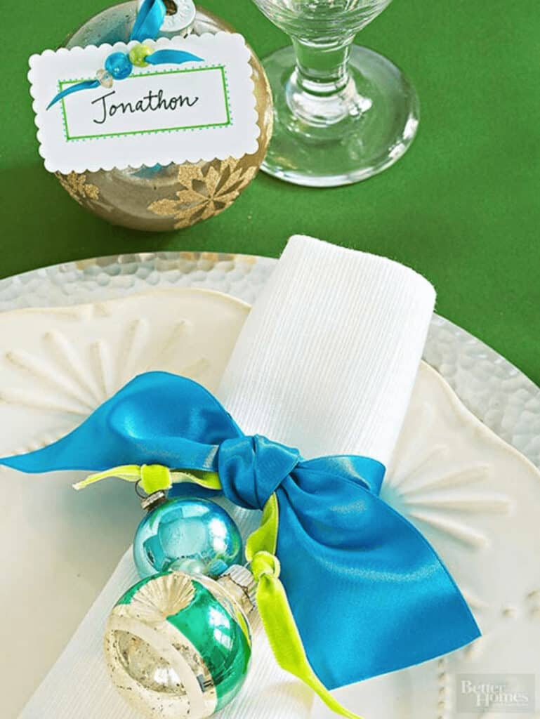 ornament napkin ring