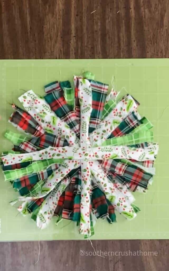 layout of fabric for a messy bow