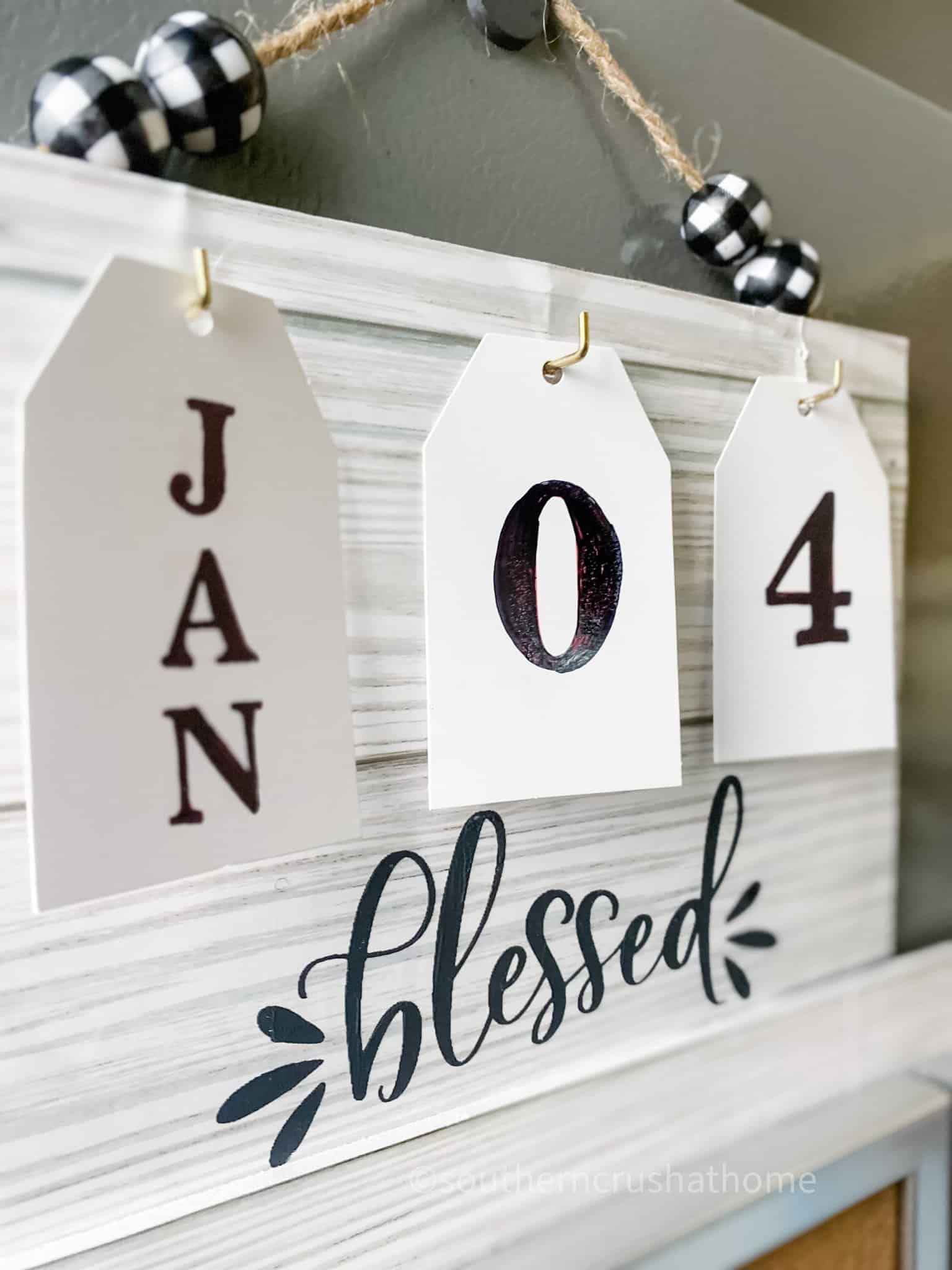 How to Make a 2 Dollar Tree Farmhouse Calendar