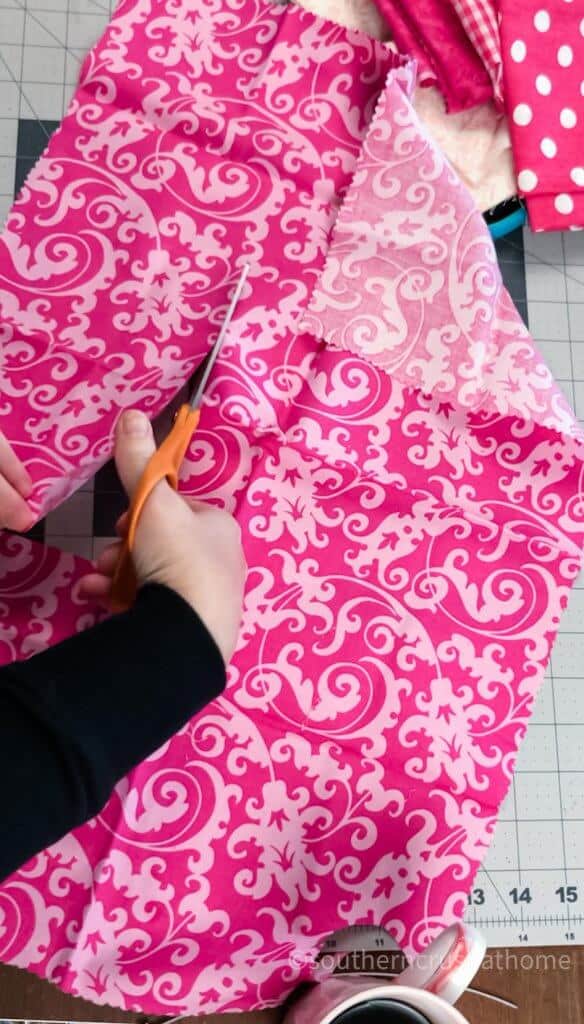 cutting fabric for tassel