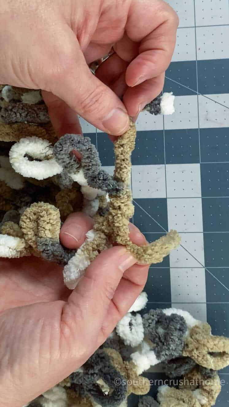 Chunky Loop HandKnit Blanket for Beginners Southern Crush at Home