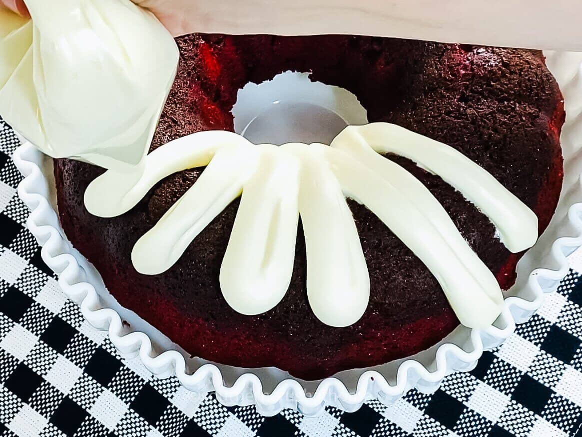 https://www.southerncrushathome.com/wp-content/uploads/2022/04/Copycat-Nothing-Bundt-Red-Velvet-Cake-09.jpg