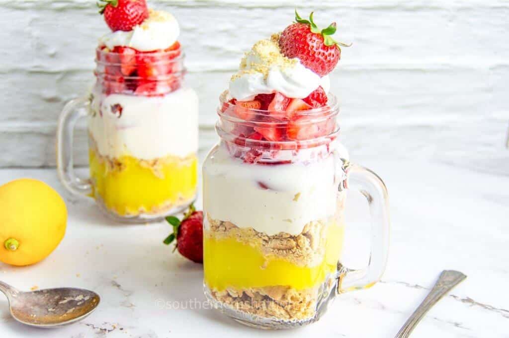 2 mason jars with lemon ice box pie