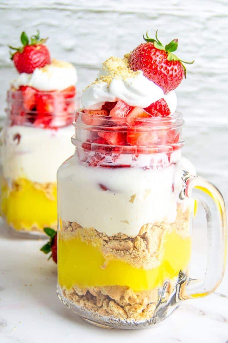 Easy No-Bake Lemon Icebox Pie (in a Mason Jar)