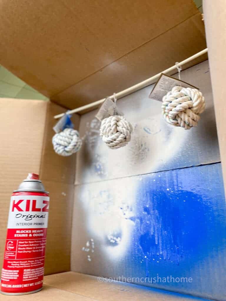 spraying decorative balls