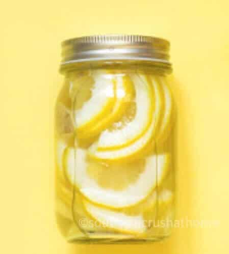 lemon slices in mason jar